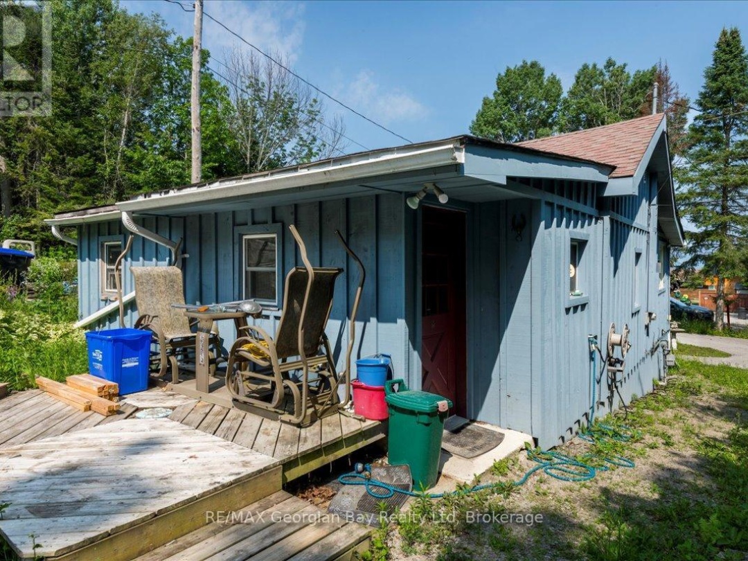 21 GRANDVIEW ROAD, 
