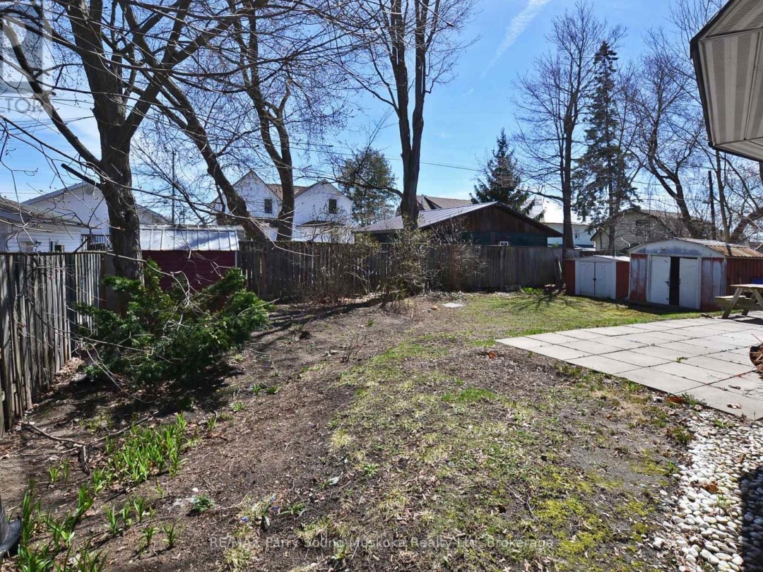 17 19 Church Street, Parry Sound