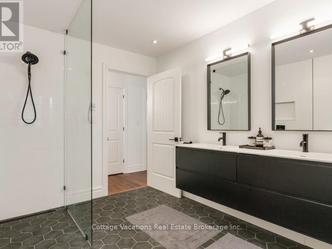 1016 Lawland Heights Road, Lake Muskoka
