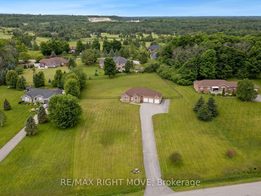 1348 HAWK RIDGE CRESCENT, 