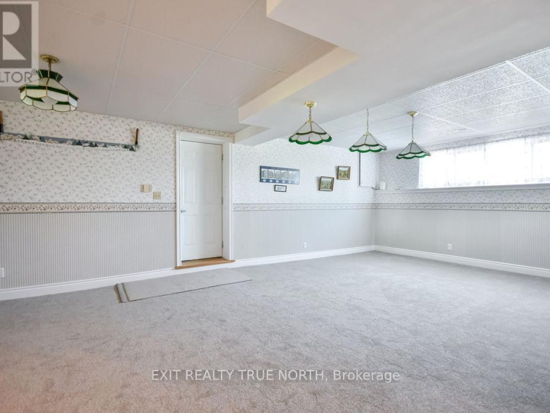 16 Hepinstall Place, Oro-Medonte
