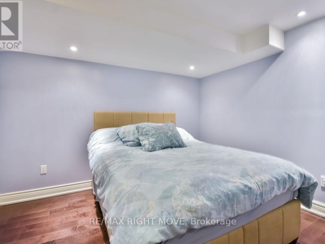 28 10 Invermara Court, Lake Simcoe