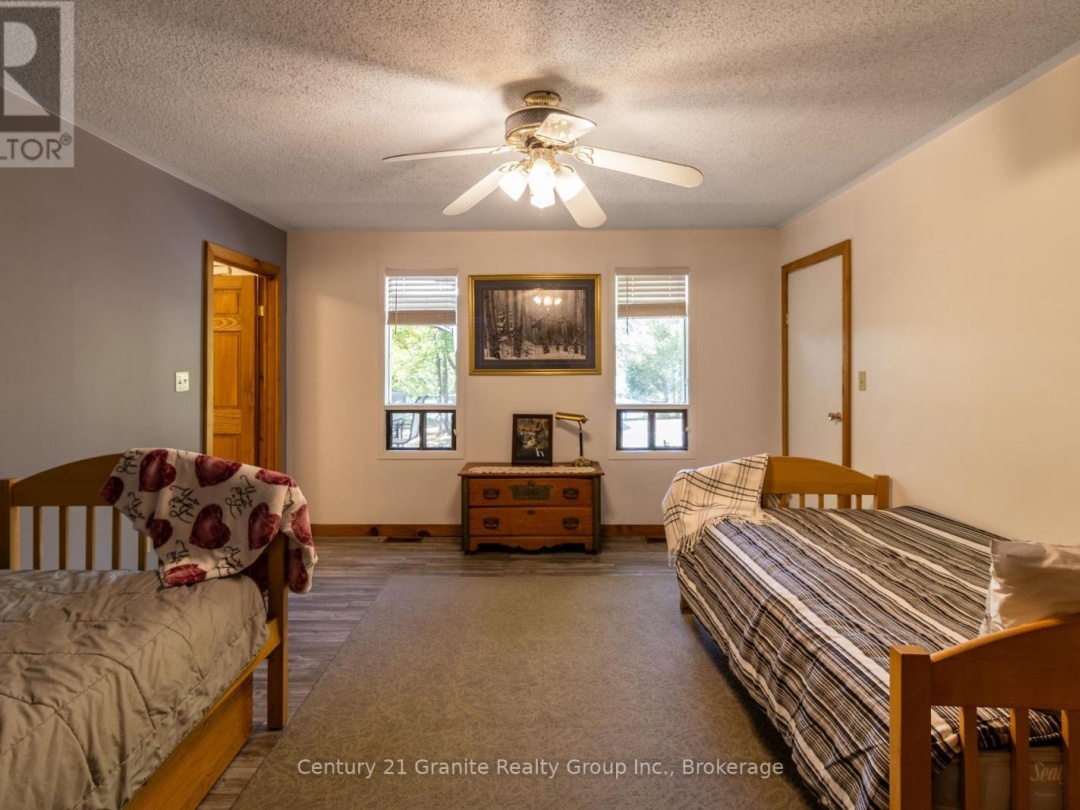 1054 THE NARROWS TRAIL, 