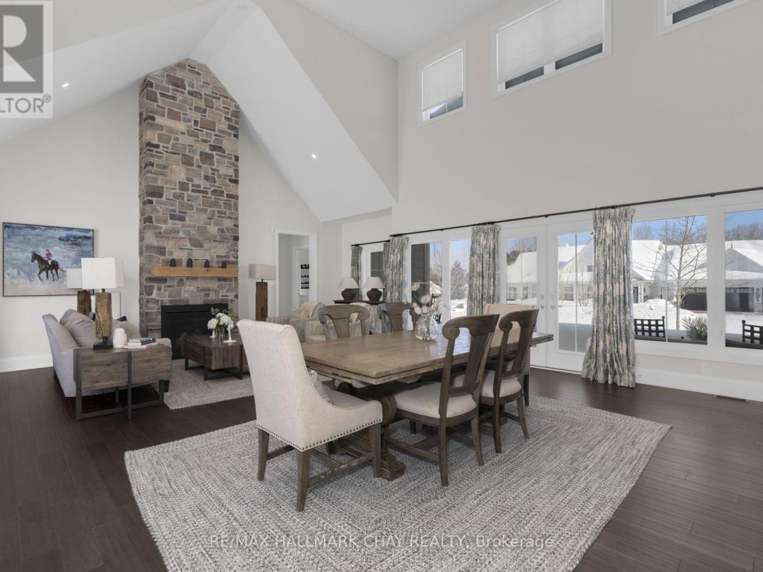 12 Thoroughbred Drive, Oro-Medonte