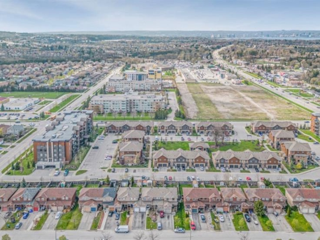 720 YONGE Street Unit# 205, 