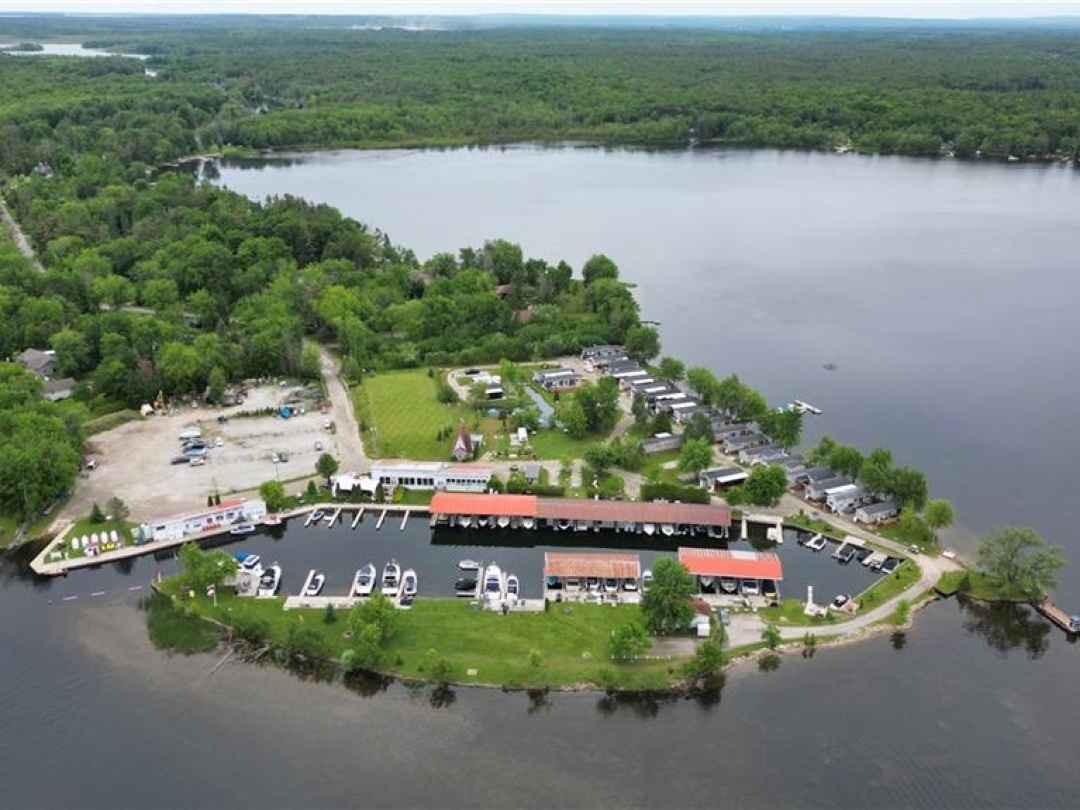 3500 LAUDERDALE POINT Crescent Unit# 17, 
