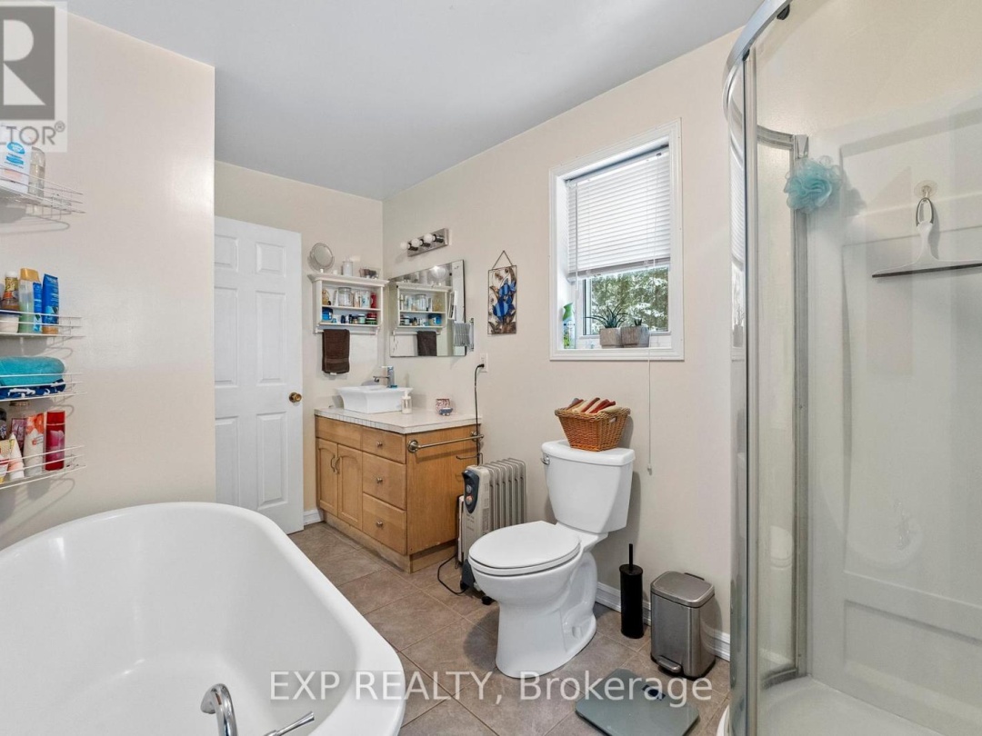 6566 PIONEER VILLAGE LANE, Ramara
