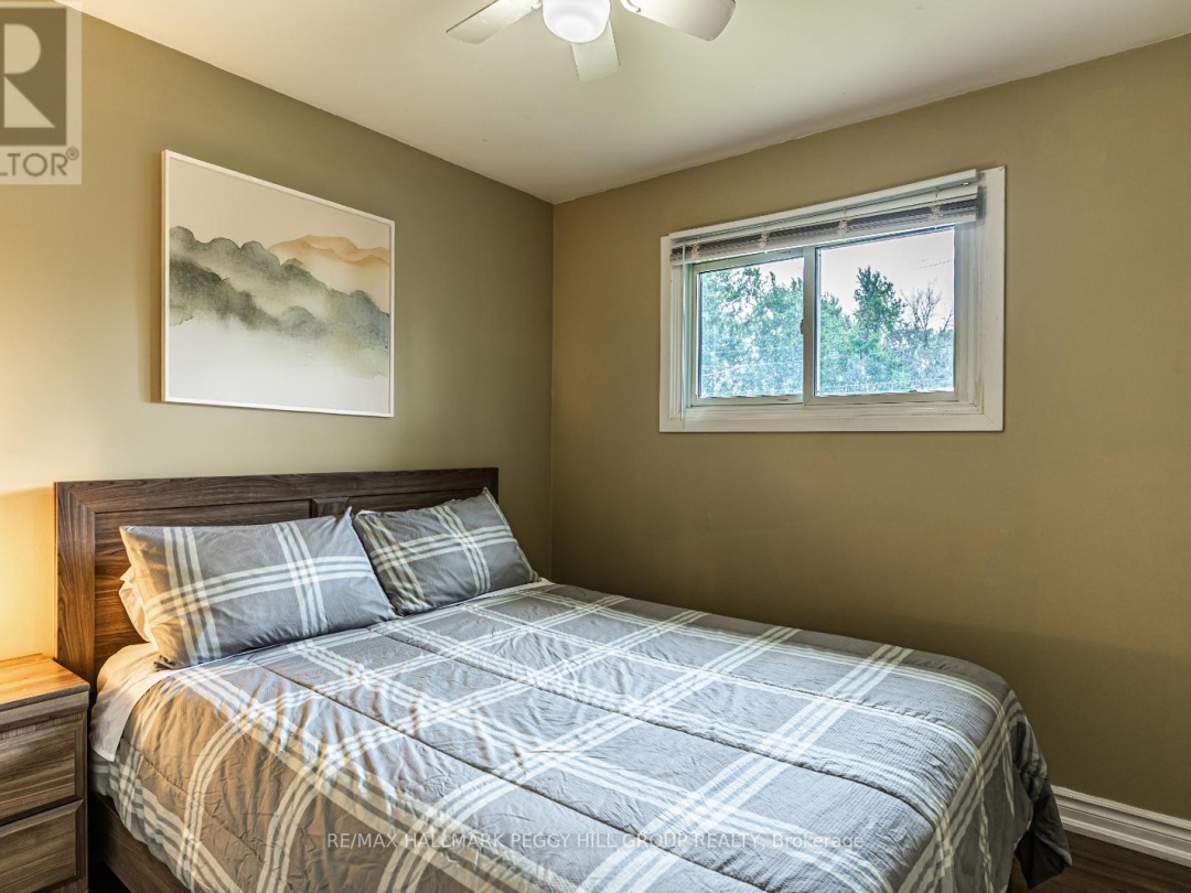 438 FOREST AVENUE S, 