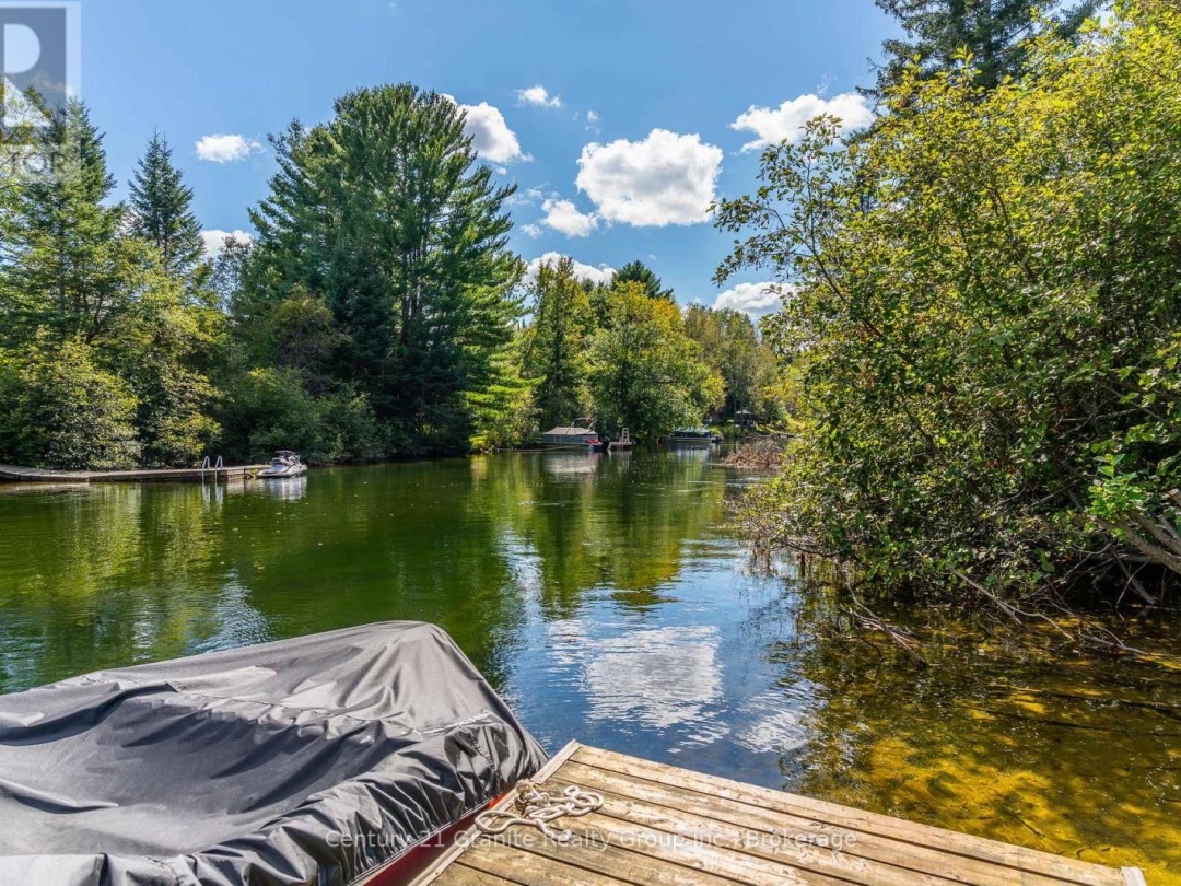 4324 Deep Bay Road, Gull Lake