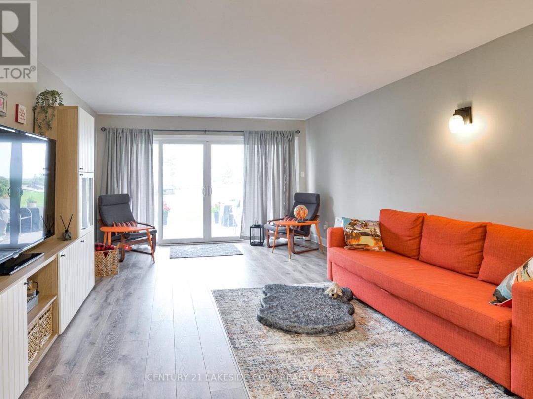 Unit 14 1 Paradise Boulevard, Lake Simcoe