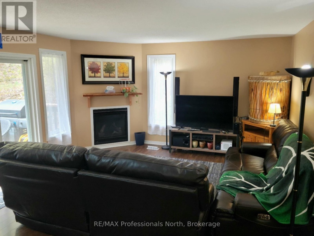 20 1591 Hidden Valley Road, Peninsula Lake