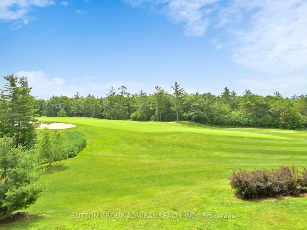 209 - 120 CARRICK TRAIL, 