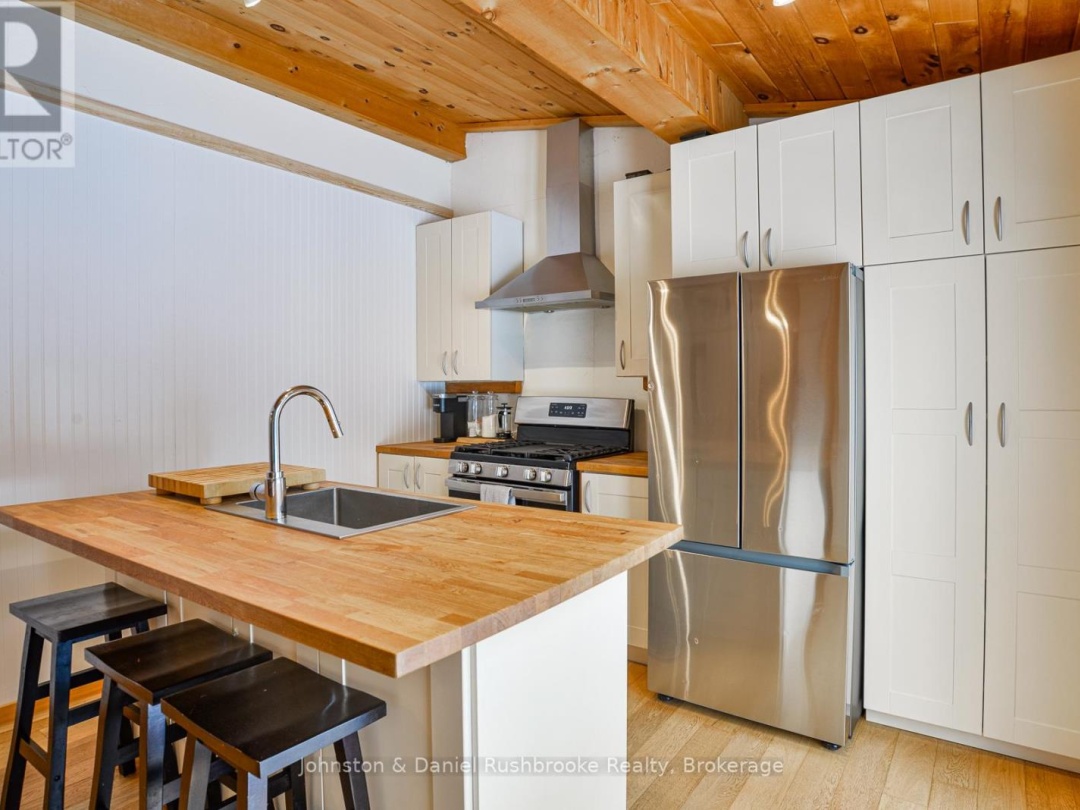 1217 Sherwood Forest Road, Lake Muskoka