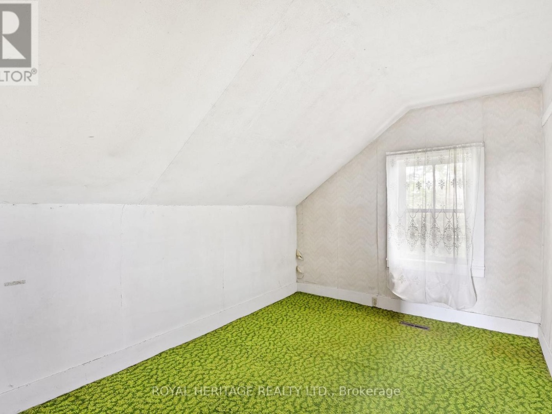 5 + 13 COSH'S ROAD, 