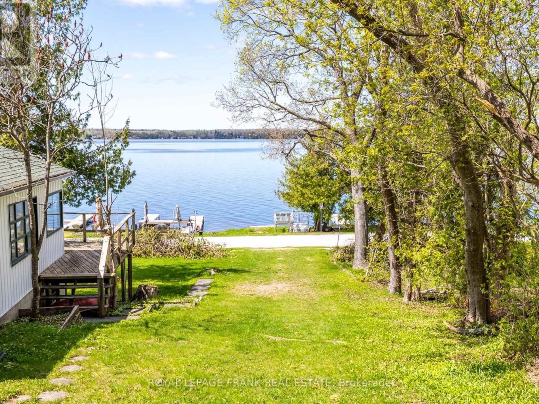 8 DAISY TRAIL, Sturgeon Lake