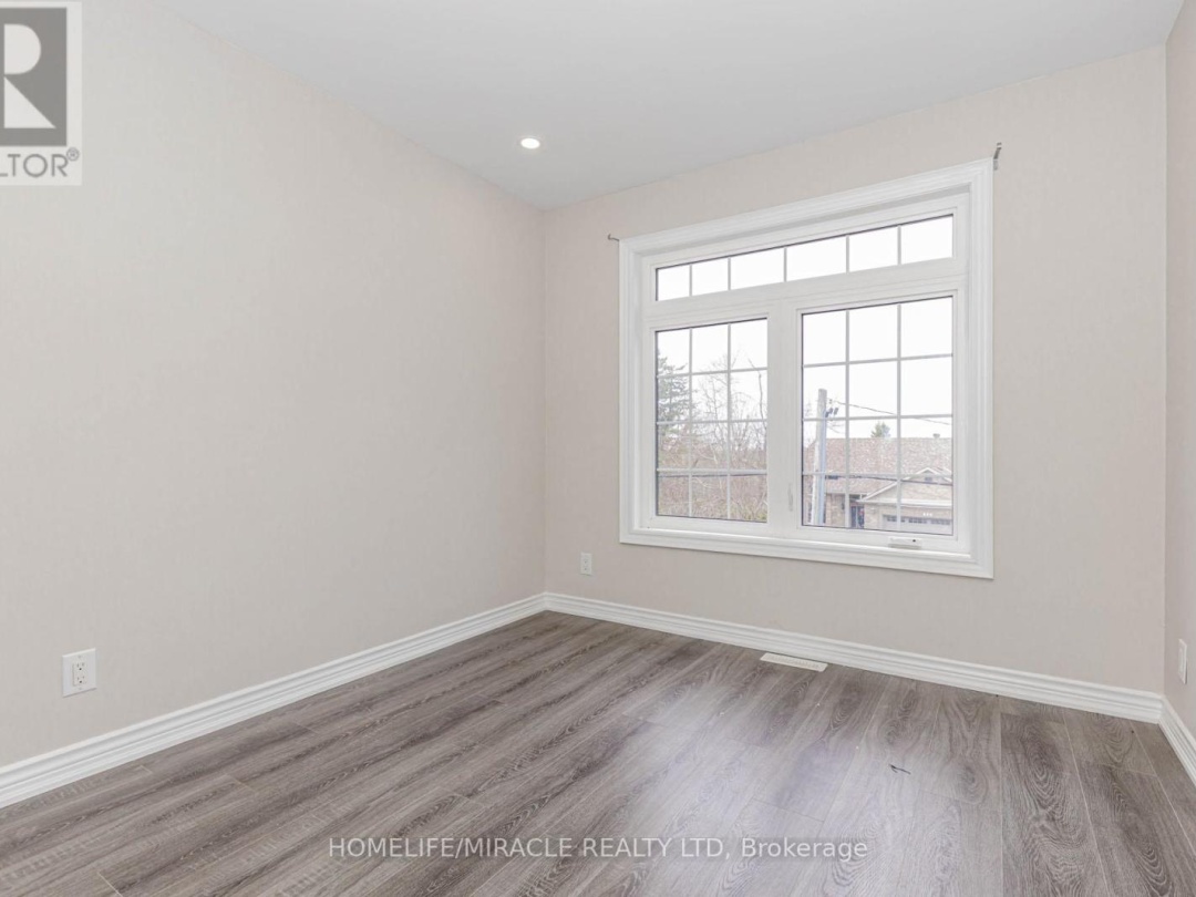 637 SIMCOE STREET, 