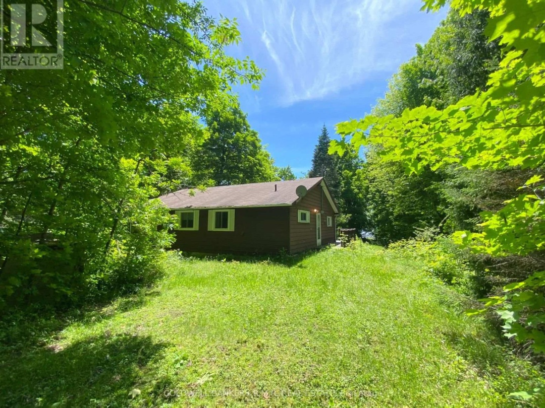 3493 Southwood Beach Boulevard, St John Lake