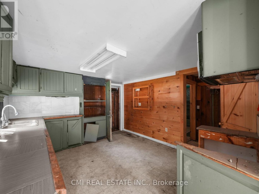 1093 SOUTH LAKE ROAD, 