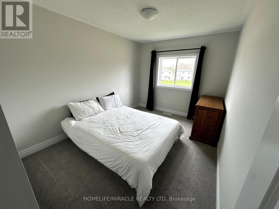 300 DAFFODIL COURT, 