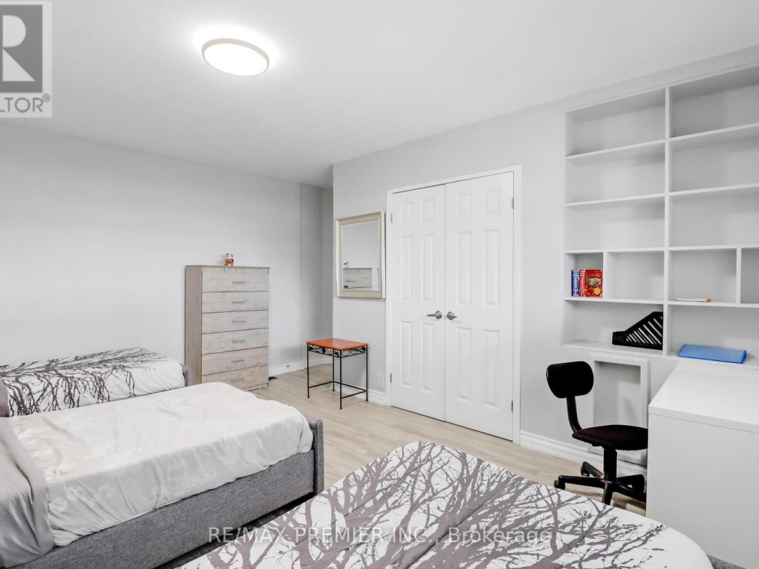100 Readman Street, Lake Muskoka