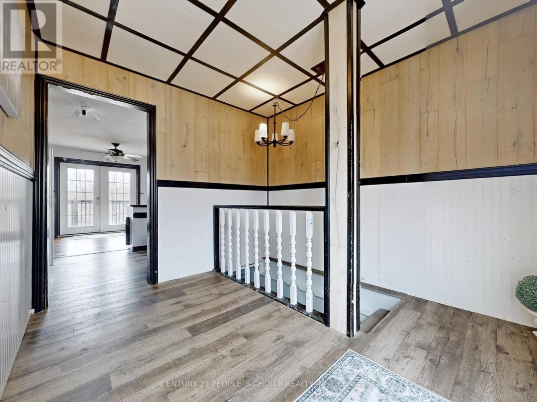 156 MAIN STREET W, 