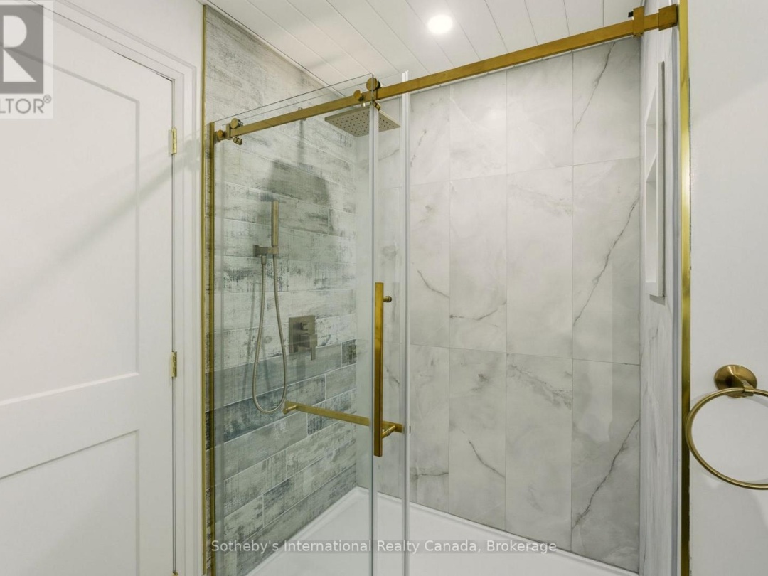 2435 RAVENSCLIFFE ROAD, 