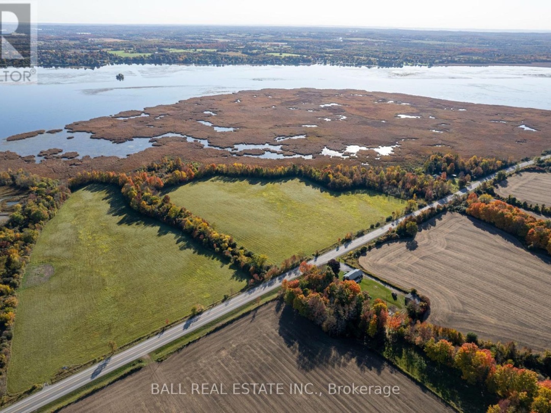 2218 Pigeon Lake Road, Pigeon Lake