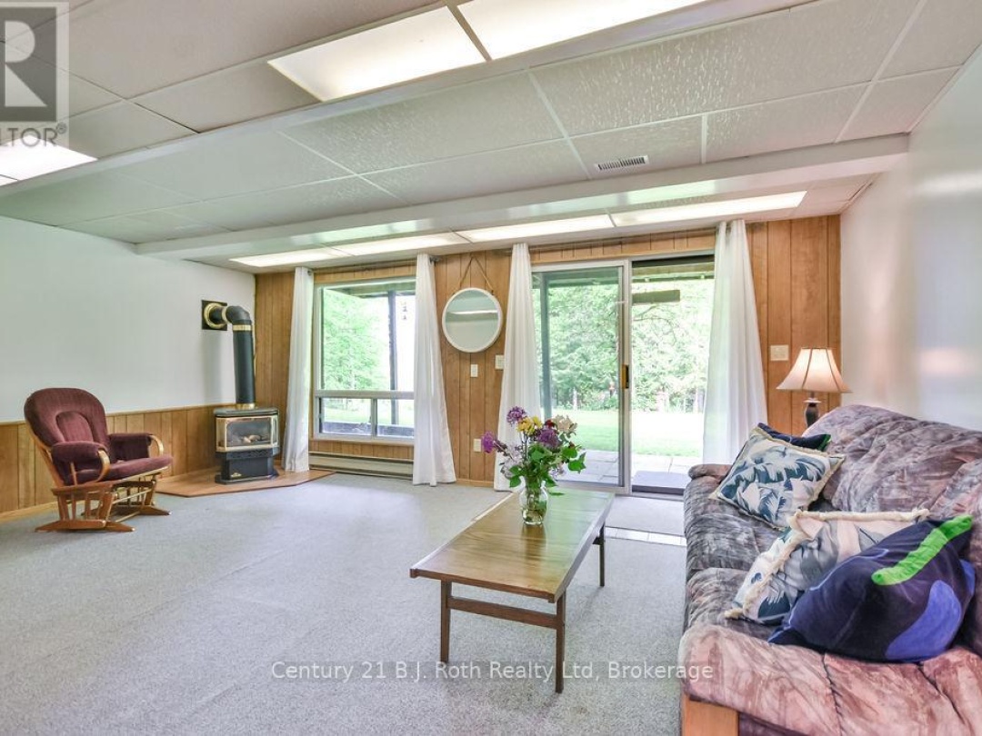 1755 Twin Oaks Crescent, Matchedash Bay