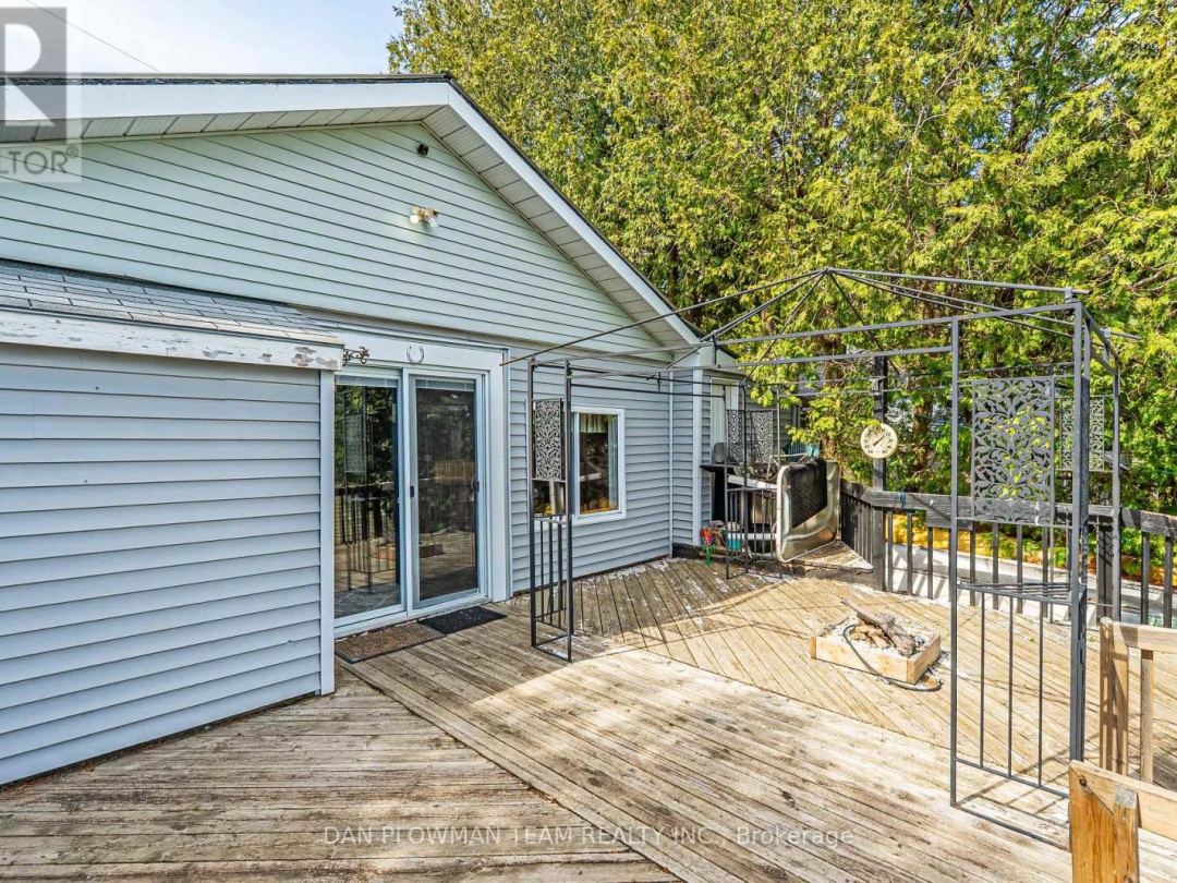 32 Beach Road, Lake Scugog