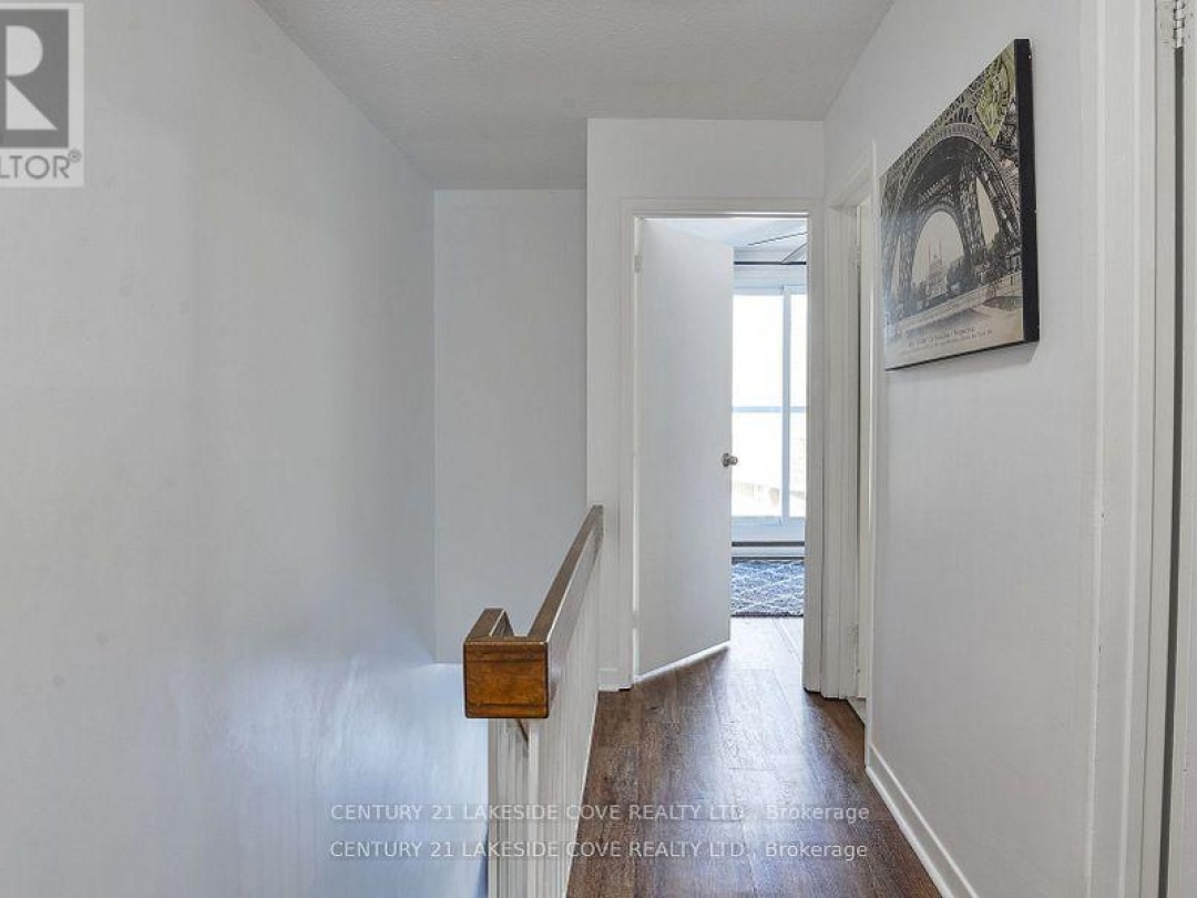 Unit 5 4 Paradise Boulevard, Lake Simcoe