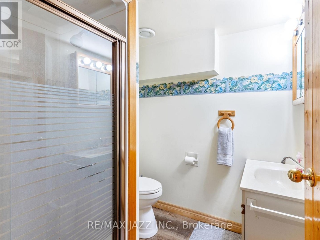 1092 Briscoe Drive, Kushog Lake