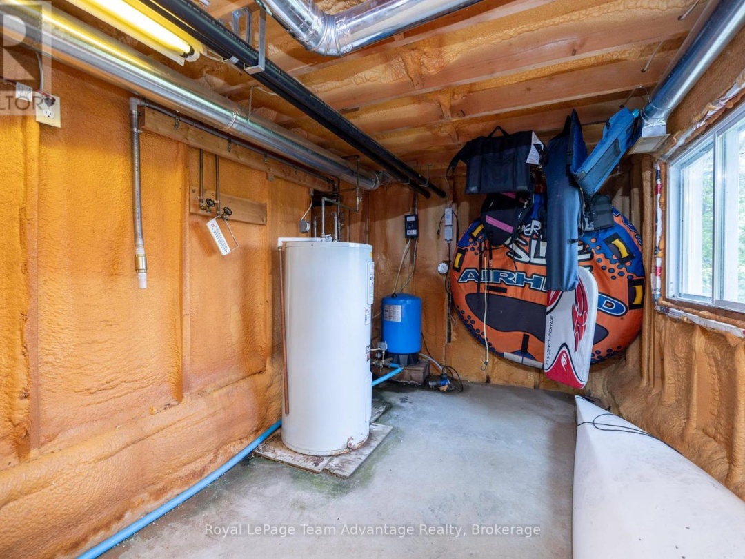 25 LIMBERT LANE N, 
