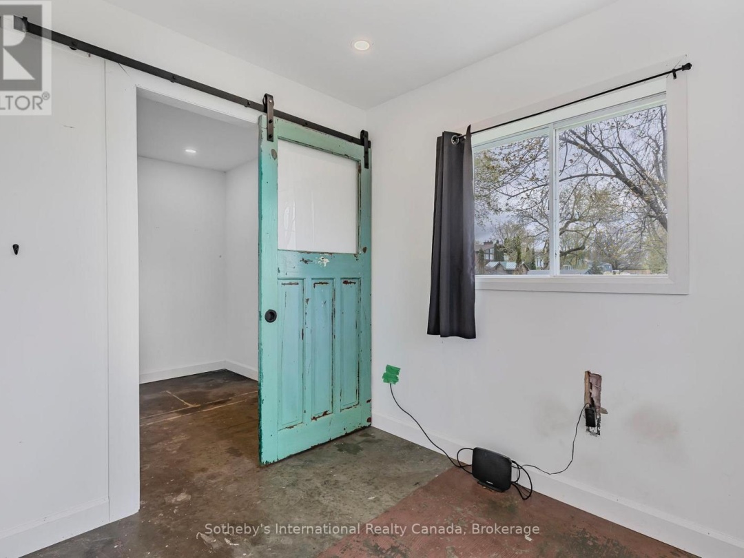 266 PORT HOOVER ROAD, 