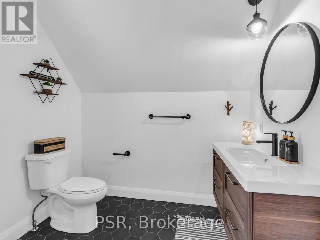 1028 Marshall Drive, Pine Lake