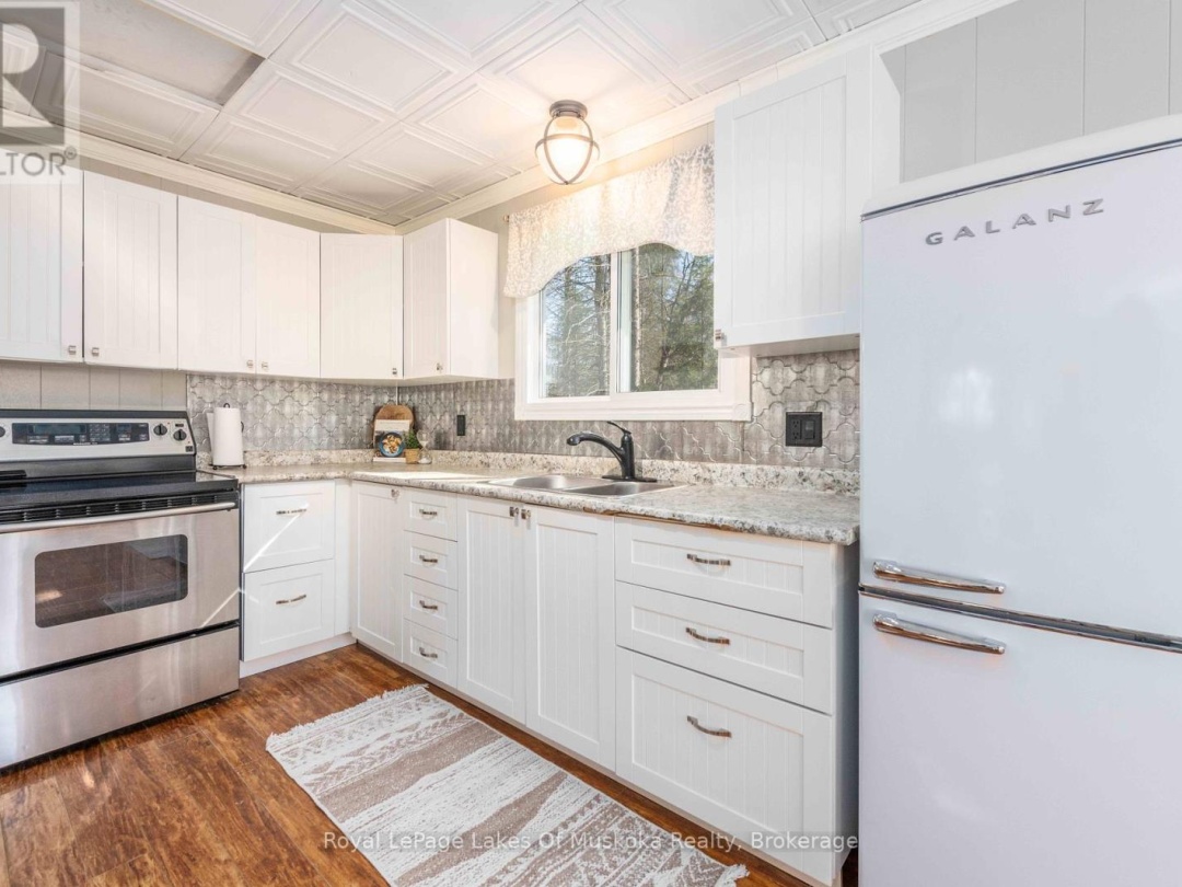 1582 Skyline Drive, Peninsula Lake