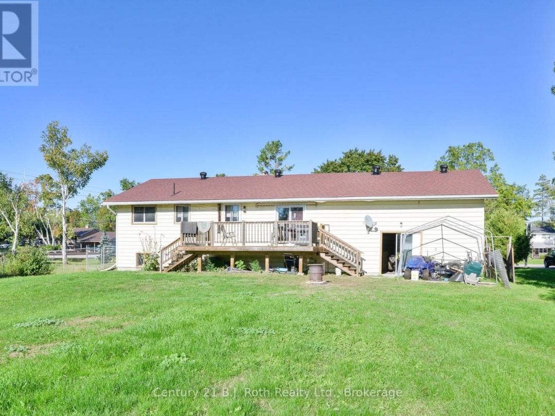 3 VINE STREET, 