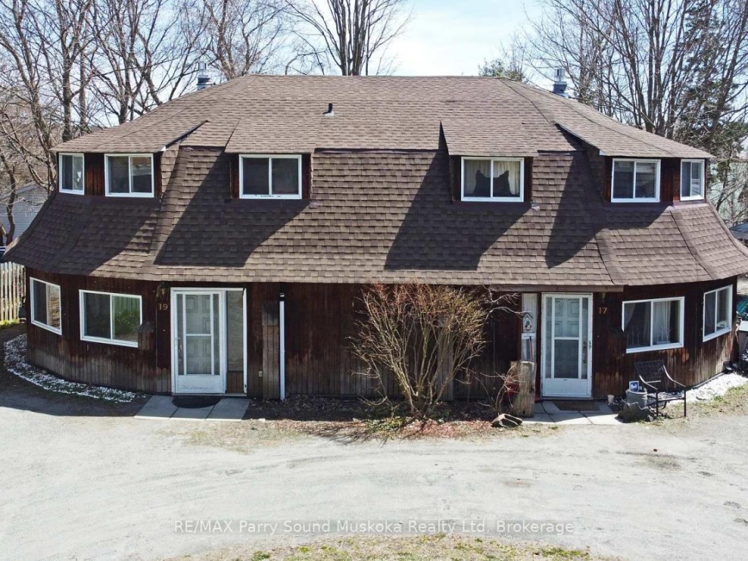 17 19 Church Street, Parry Sound