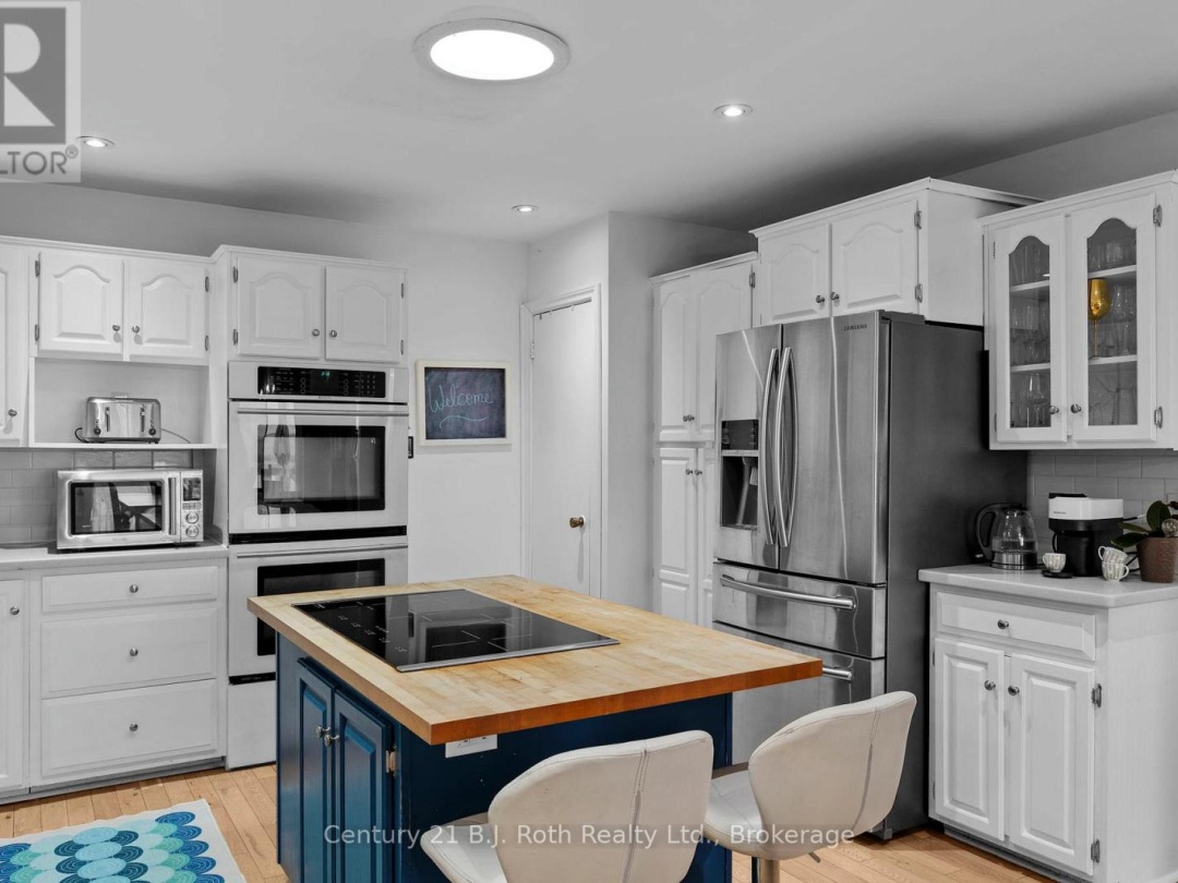 3772 HARRY'S LANE, Lake Simcoe