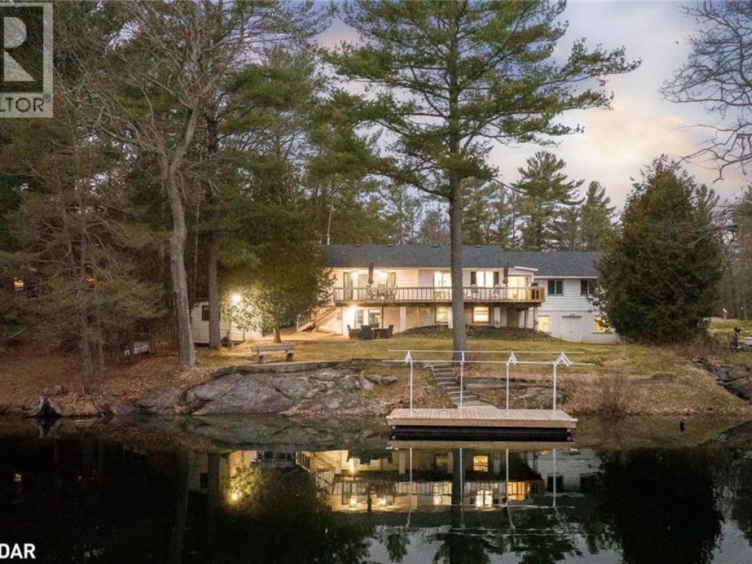 7817 OAKRIDGE Drive, 
