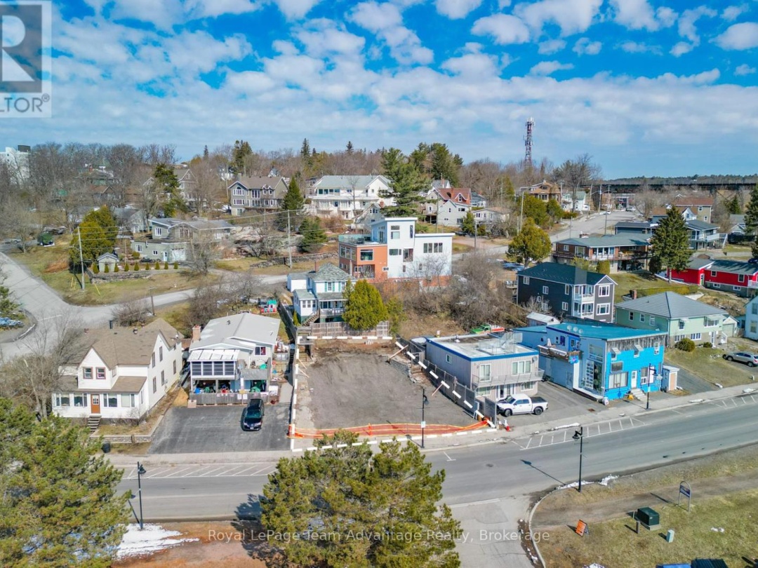 22 Bay Street, Parry Sound