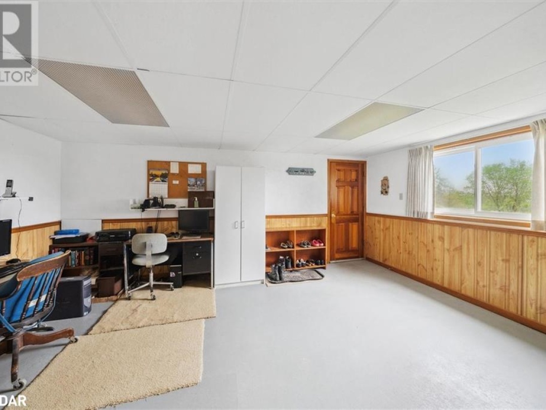 381 Country Club Circle, Pigeon Lake