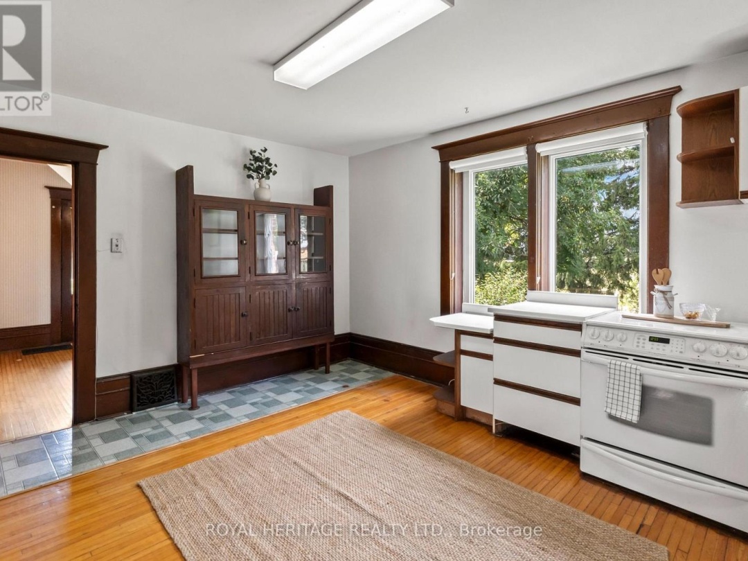 901 CRESSWELL ROAD, 