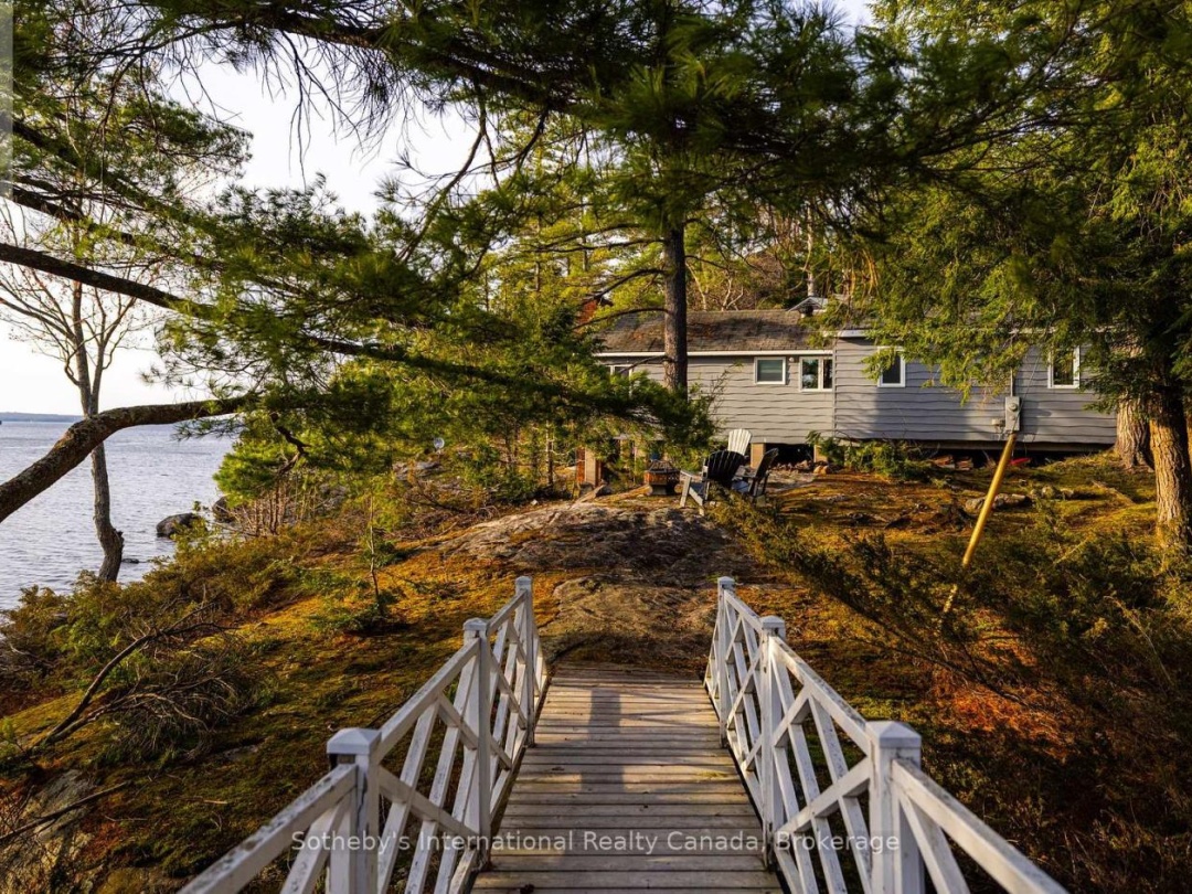 1-1076 BIRCH POINT ROAD, Lake Muskoka