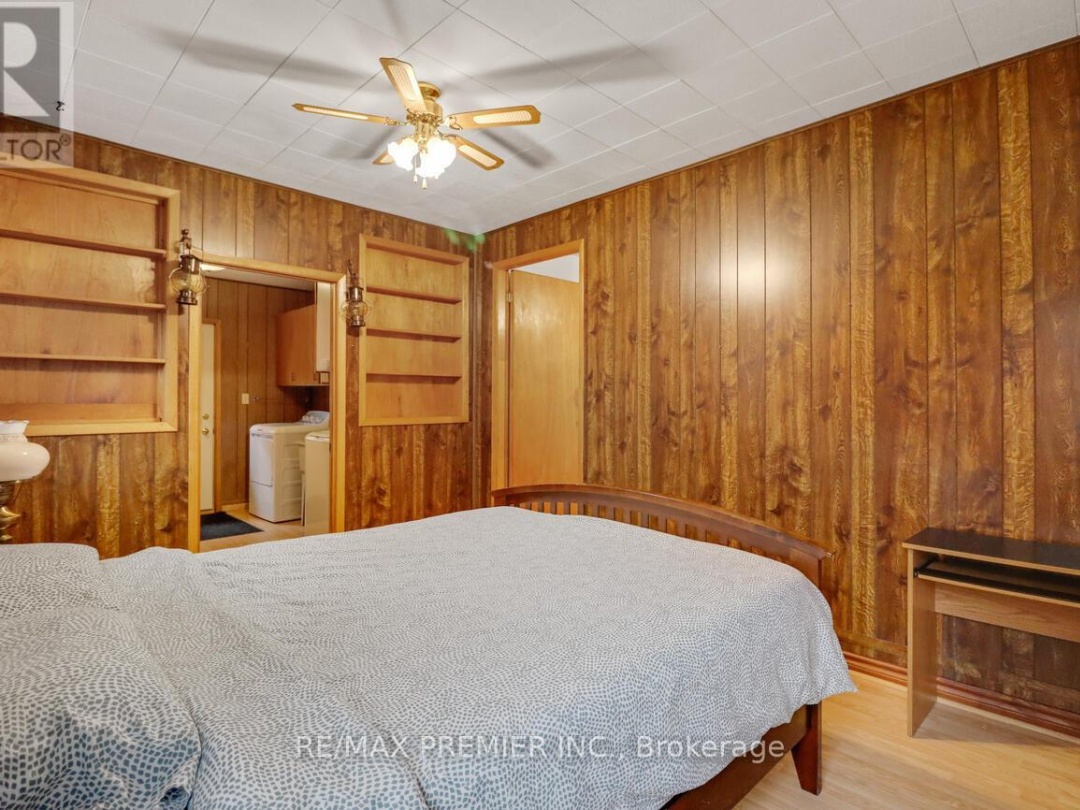 570 Phillip Street E, Gull Lake