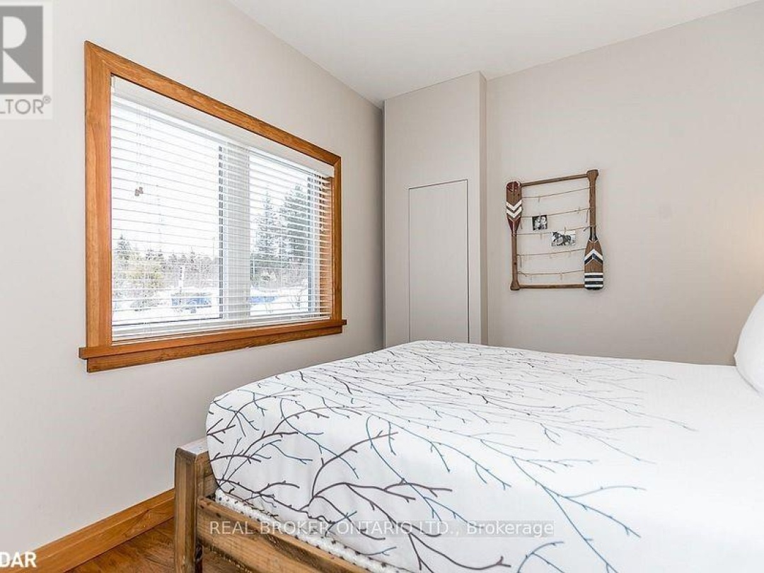 1841 Muskoka Road 118 Road W Unit# 1B, Lake Muskoka