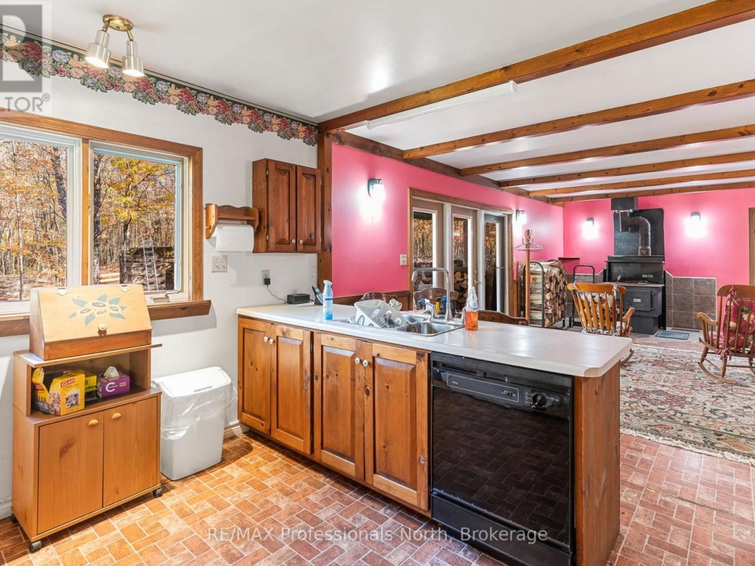 1415 SOUTH LAKE ROAD, 