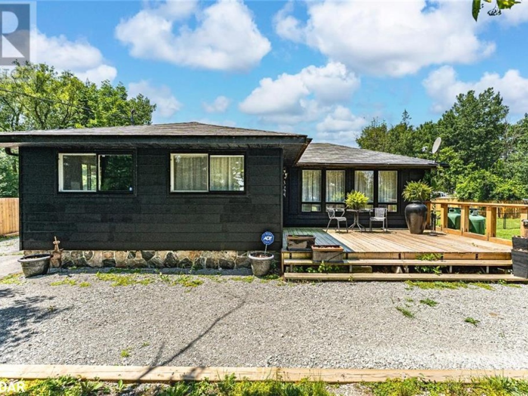 156 WOODLANDS Avenue, 