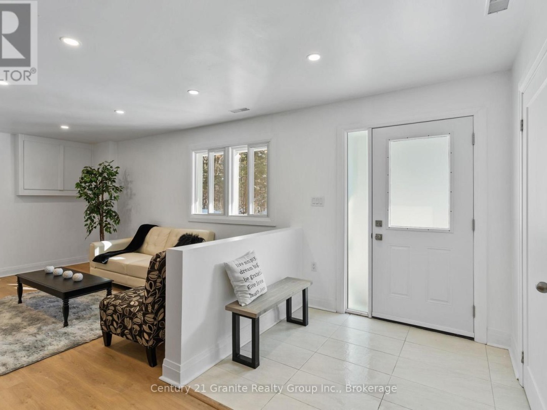 7032 COUNTY ROAD 121, 