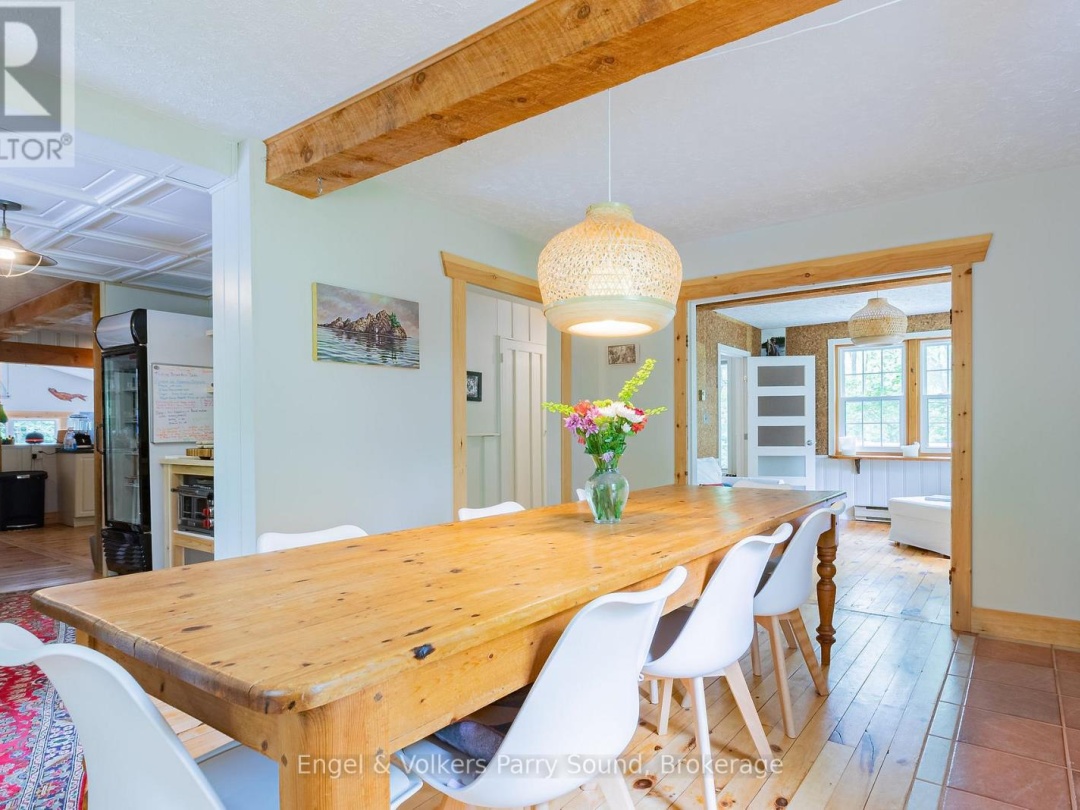 6 HARMONY LANE, 