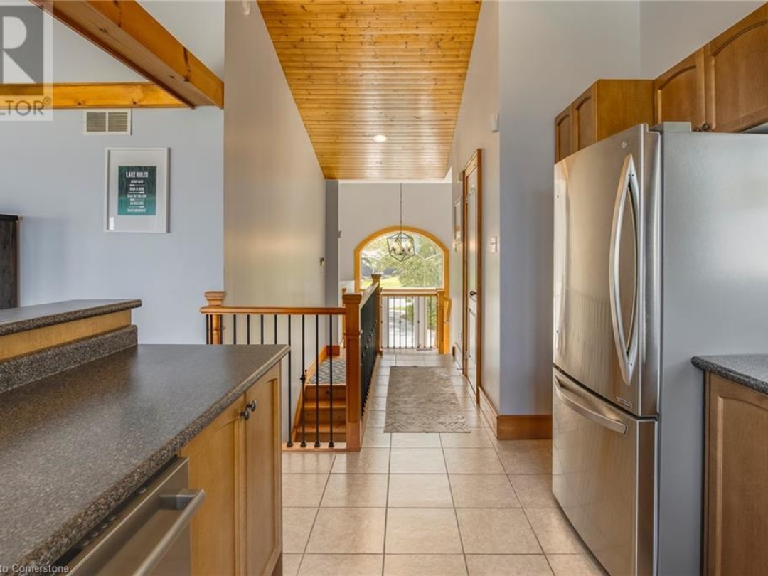 14 Lighthouse Crescent S, Georgian Bay